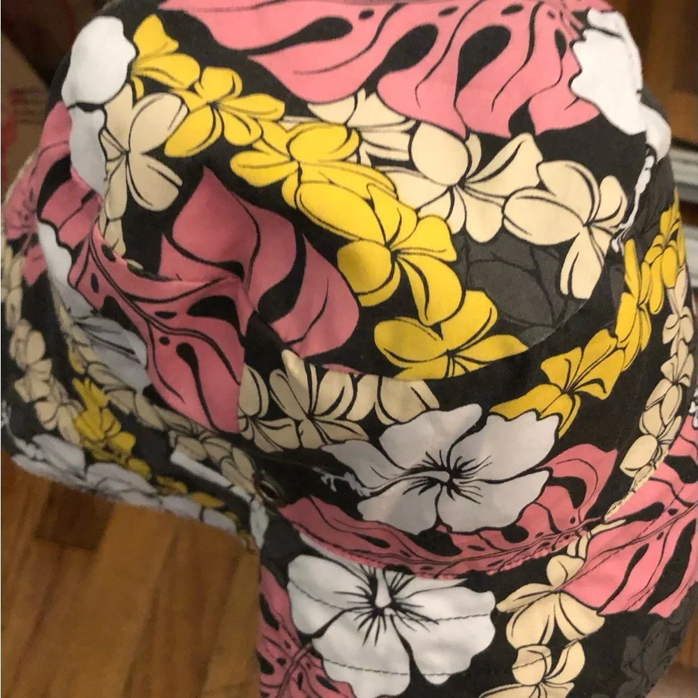 Hawaii Edition Print Reversible Bucket Hat